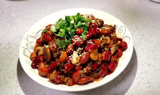 软炸虾尾的烹饪技巧和口感提升（学会这些技巧，做出美味可口的软炸虾尾）-第3张图片-美味行家