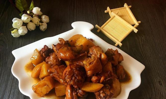 土豆炖鸡边腿，美味又营养（传统美食，健康美味；一道家常菜，让你回味无穷）-第3张图片-美味行家