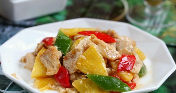 甜椒炒鸡丝，美味轻松搞定！（简单易学的家常美食，让你回味无穷！）-第3张图片-美味行家