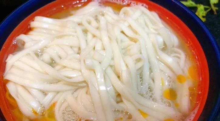美味酸辣豆腐丝的做法（口感鲜美，营养丰富的佳肴）-第3张图片-美味行家