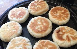软酥肉火烧的制作方法（一口咬下，肉汁四溢，掀起美味风暴）-第1张图片-美味行家