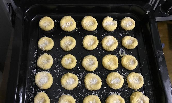 烘焙美食——土豆小饼干（健康美味，一饱口福；土豆营养丰富，小饼干超好吃！）-第3张图片-美味行家