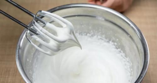 DIY圣代冰淇淋，轻松制作美味可口的冰淇淋（手工制作的冰淇淋，口感醇厚，营养丰富）-第2张图片-美味行家