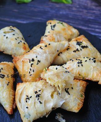 手抓饼版榴莲酥制作全攻略（让你在家也能做出酥脆外皮、浓郁榴莲馅的美味点心）-第2张图片-美味行家