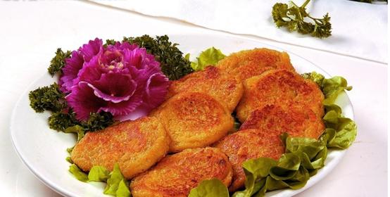 家庭美食（轻松学会家常小吃，香气四溢的土豆饼）-第2张图片-美味行家