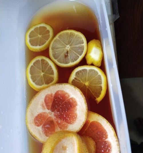 酸甜可口的以西柚柠檬蜂蜜，简单做法轻松上手！（打造清爽健康的夏日饮品）-第2张图片-美味行家