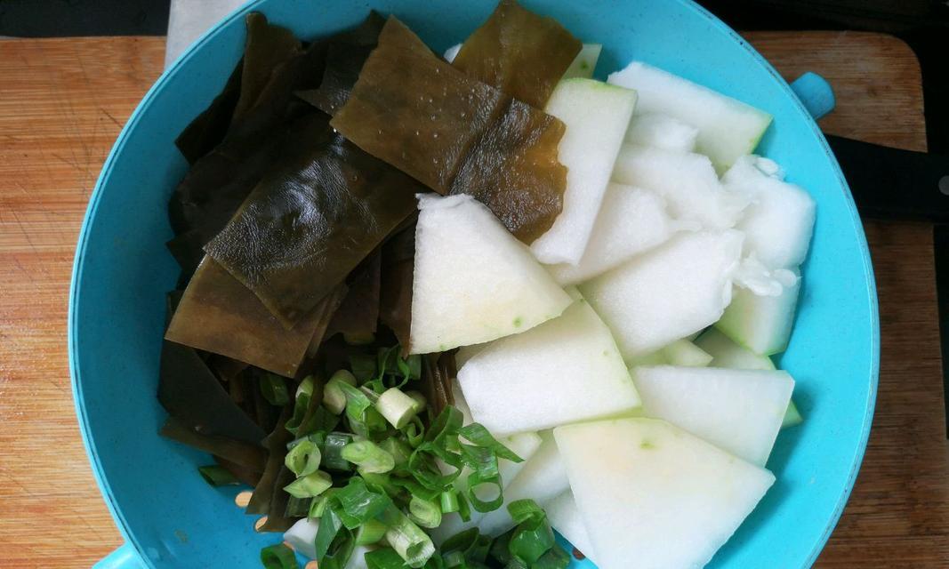 美味清热——虾米冬瓜海带汤（清热解暑，营养美味）-第2张图片-美味行家