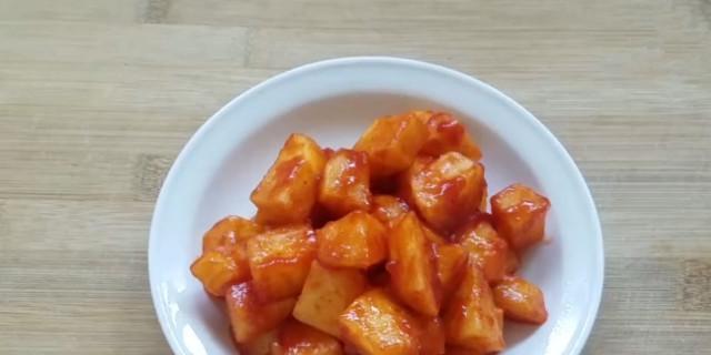 糖醋土豆的制作方法（打造香酥可口的糖醋土豆）-第1张图片-美味行家