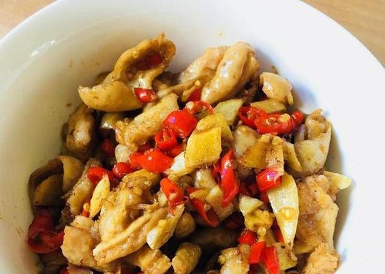 以家常菜的方式制作美味的酸姜泡椒鸡（以家常菜的方式制作美味的酸姜泡椒鸡）-第2张图片-美味行家