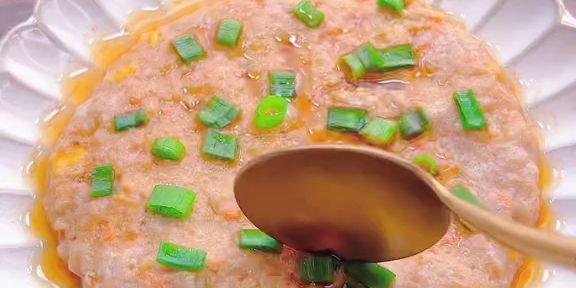香菇莲藕蒸肉的做法（家常美食轻松上手，营养丰富味道鲜美）-第3张图片-美味行家