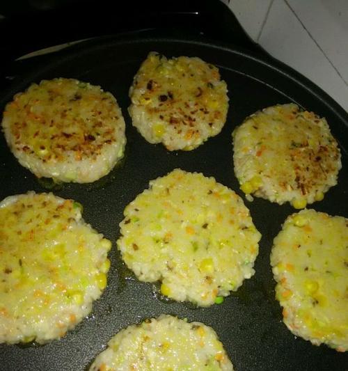 教你做出口感香脆的香煎米饼（快手美食，营养美味，一步步教你制作美味的香煎米饼）-第1张图片-美味行家