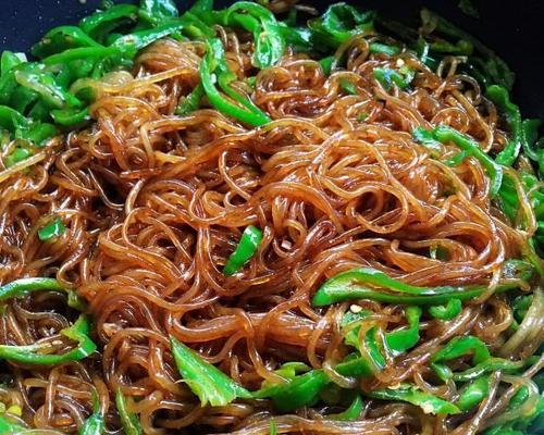 农家红薯粉的香炒做法（农家红薯粉的口感优化与技巧）-第2张图片-美味行家