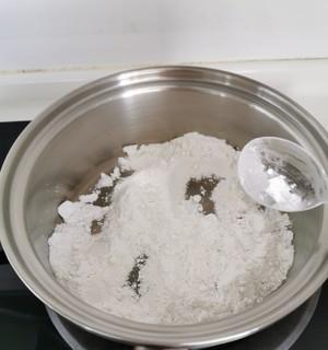 美味又简单——无忧糕的做法（让你在家也能轻松制作美味的蛋糕）-第2张图片-美味行家