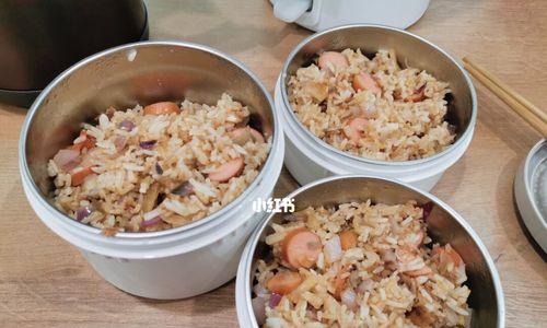 如何制作美味的以什锦海陆炒饭？（掌握关键步骤，做出口感松软、香气四溢的炒饭！）-第1张图片-美味行家