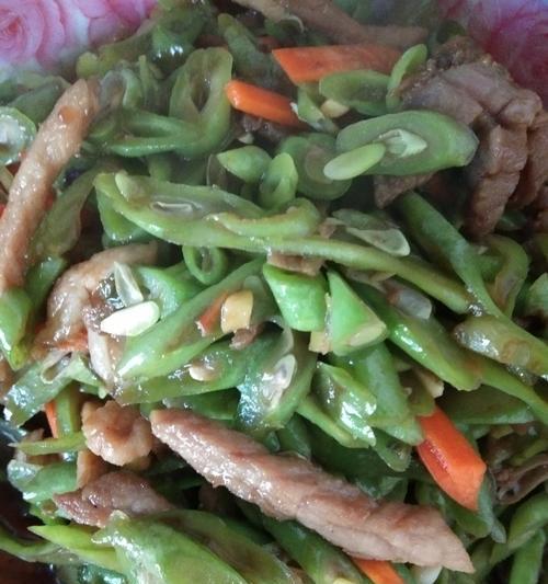 家常美食，香辣瘦肉豆角丝（健康营养，简单易做，最适合全家享用！）-第1张图片-美味行家