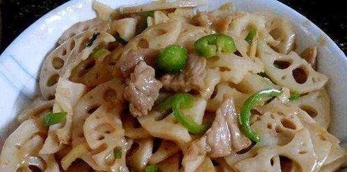 美食天堂——肉丝炒莲藕（如何制作一道口感鲜嫩、味道鲜美的肉丝炒莲藕？）-第2张图片-美味行家
