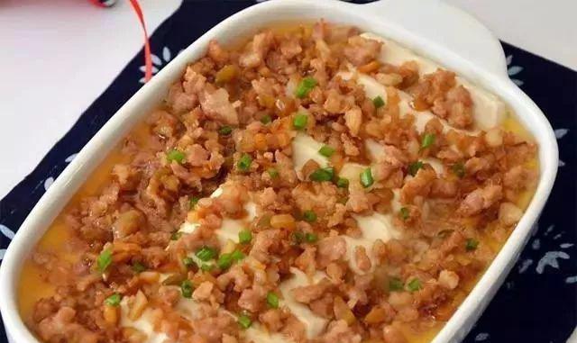 蒜蓉蒸豆腐的做法（简单易学，营养美味）-第3张图片-美味行家