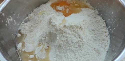 椰蓉面包汤种法，让面包更香软（掌握汤种技巧，做出口感鲜美的面包）-第2张图片-美味行家