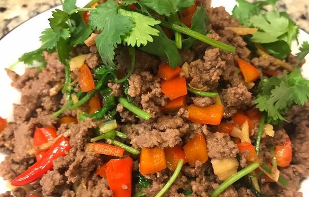 香辣牛肉的制作方法（用秘制香料烹制的美味佳肴）-第3张图片-美味行家