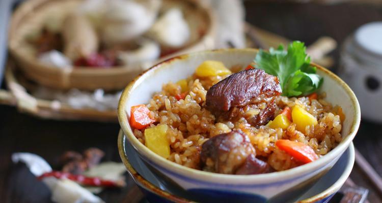 传统美食——万里飘香黄色糯米饭（品味经典、饱食健身，领略中国传统美食之魅力）-第1张图片-美味行家