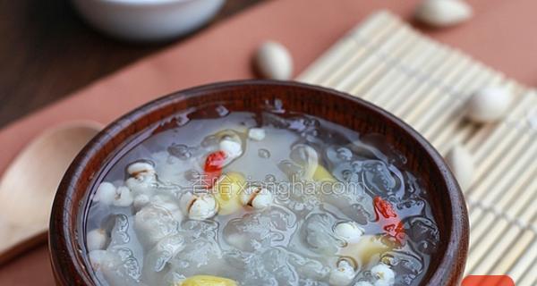 五果汤的制作方法与功效（用五味果实煮汤，滋补身体健康）-第3张图片-美味行家
