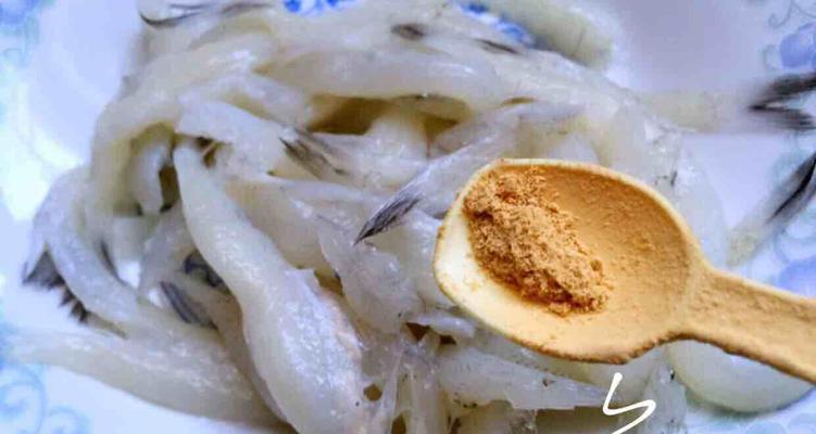 美味香酥银鱼（用新鲜食材制作，美味可口，口感酥脆不腻）-第1张图片-美味行家