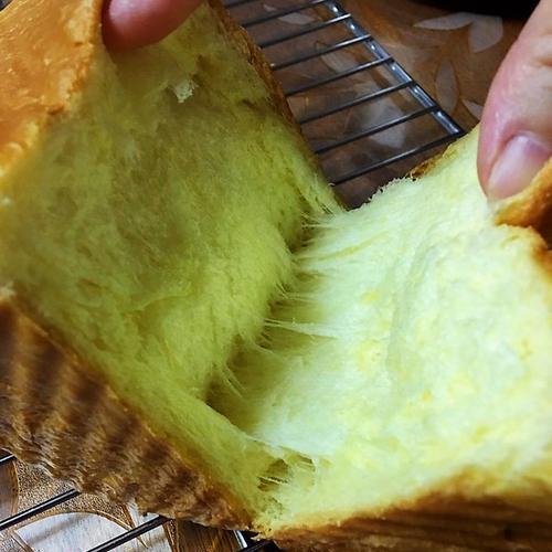 以酸奶吐司中种作香软吐司（用中种法，让吐司更加美味）-第2张图片-美味行家