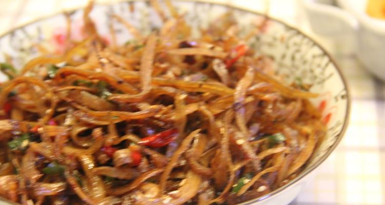 尝试烹饪香辣凤尾鱼，享受美味佳肴（烹饪凤尾鱼的诀窍和美味食谱）-第3张图片-美味行家