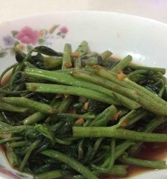 蒜香空心菜的做法（营养美味，简单易学）-第1张图片-美味行家