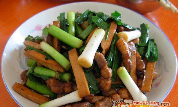 豌豆格炒香干（一道美味健康的素菜佳肴）-第3张图片-美味行家