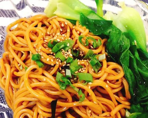 随性拌面，自由搭配（打破传统，享受美食乐趣）-第3张图片-美味行家
