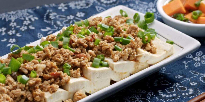 肉末焖豆腐的制作方法（用嫩豆腐和香喷喷的肉末，做一道下饭好菜）-第1张图片-美味行家