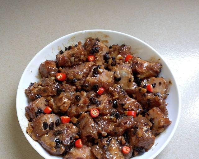 豌豆蒸排骨的做法（清香美味，健康营养，简单易学）-第2张图片-美味行家