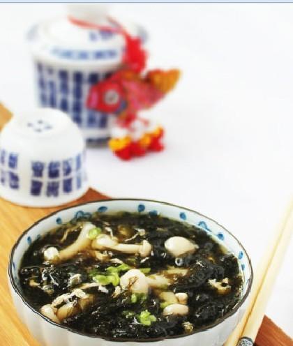 如何制作美味营养的紫菜腐竹汤？（一道简单易学的中式汤品）-第3张图片-美味行家