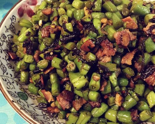 美味健康的肉末四季豆角（享受美食与健康的完美结合）-第1张图片-美味行家