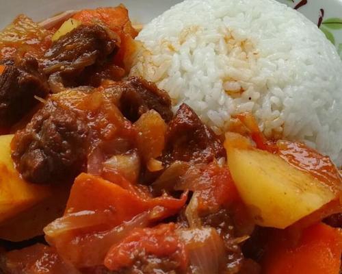 美味又简单——土豆牛肉饭的做法（用这个做法，轻松做出口感绝佳的土豆牛肉饭）-第2张图片-美味行家