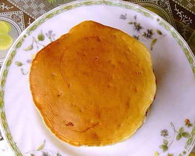 香蕉鸡蛋松饼，营养美味的早餐佳选（简单易做，食材常见，营养丰富的家庭早餐选择）-第1张图片-美味行家