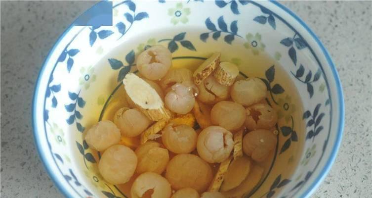 健康养生，手工制作人参桂圆膏（以天然食材打造美味佳品，享受健康生活）-第3张图片-美味行家