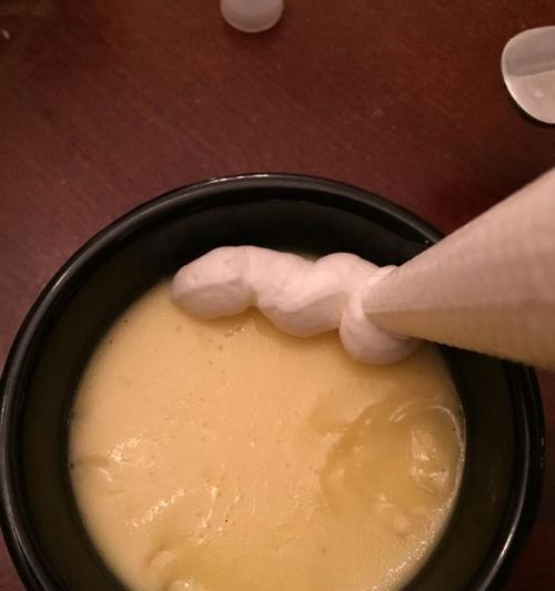 学会做香浓鸡蛋蒸布丁，品尝美味生活（做法详解，蒸出口感细腻，满口回味）-第1张图片-美味行家