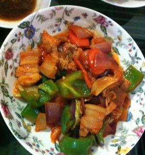 五花肉辣椒酱的制作方法（自制美味辣椒酱，口感鲜美！）-第1张图片-美味行家