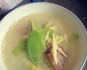 美味可口的千张汤（传统名菜，营养丰富，做法简单易学）-第1张图片-美味行家