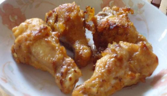 美味炸鸡腿的制作方法（让你在家也能做出媲美外面餐厅的鲜美炸鸡腿）-第2张图片-美味行家