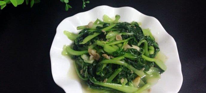 如何以水灼小白菜做出清爽美味（简单易学的小白菜做法）-第1张图片-美味行家