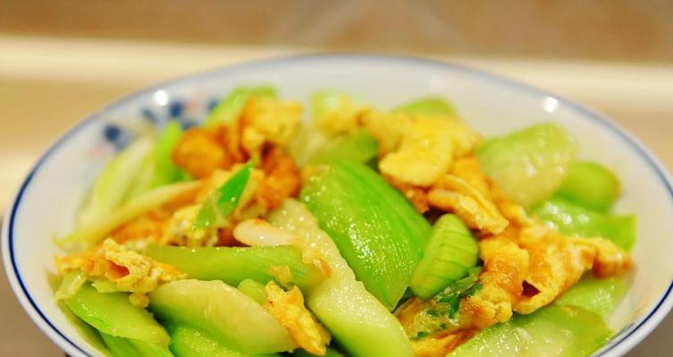 美味又健康的丝瓜酿虾（一道低脂肪高蛋白质的养生菜肴）-第3张图片-美味行家