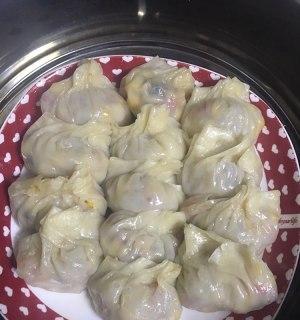 瘦肉胡萝卜玉米饺子的做法（家常美食）-第2张图片-美味行家