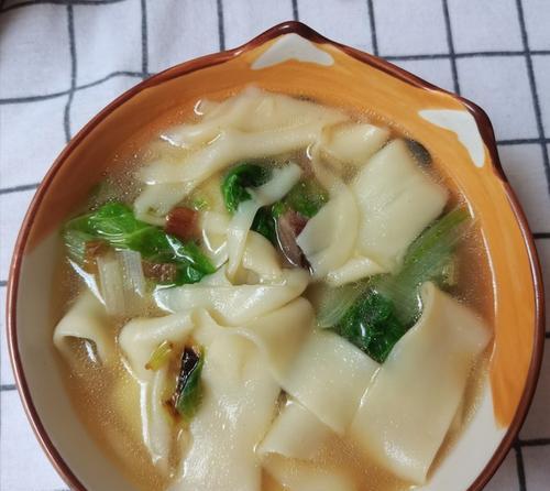 用羊肉烩面片，品尝地道的西北美食！（传统美食羊肉烩面片的制作，让你回味无穷！）-第2张图片-美味行家