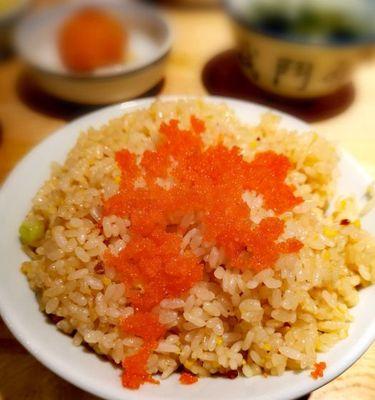 美食家必备！以食神炒饭的制作方法（以食神为师，轻松做出香喷喷的炒饭）-第2张图片-美味行家