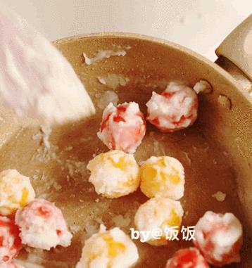 如何制作色彩缤纷的糖水（打造口感丰富、色彩缤纷的甜品佳品）-第1张图片-美味行家