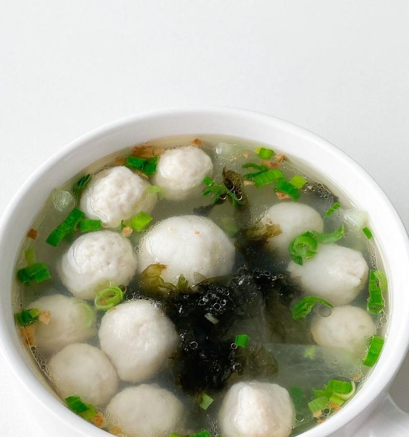 珍珠鱼丸，口感独特的美食（珍珠鱼丸的制作过程及食用方法）-第2张图片-美味行家