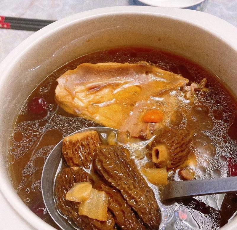 美味排骨煲的制作方法（以什菌的独特风味带来健康美味）-第2张图片-美味行家